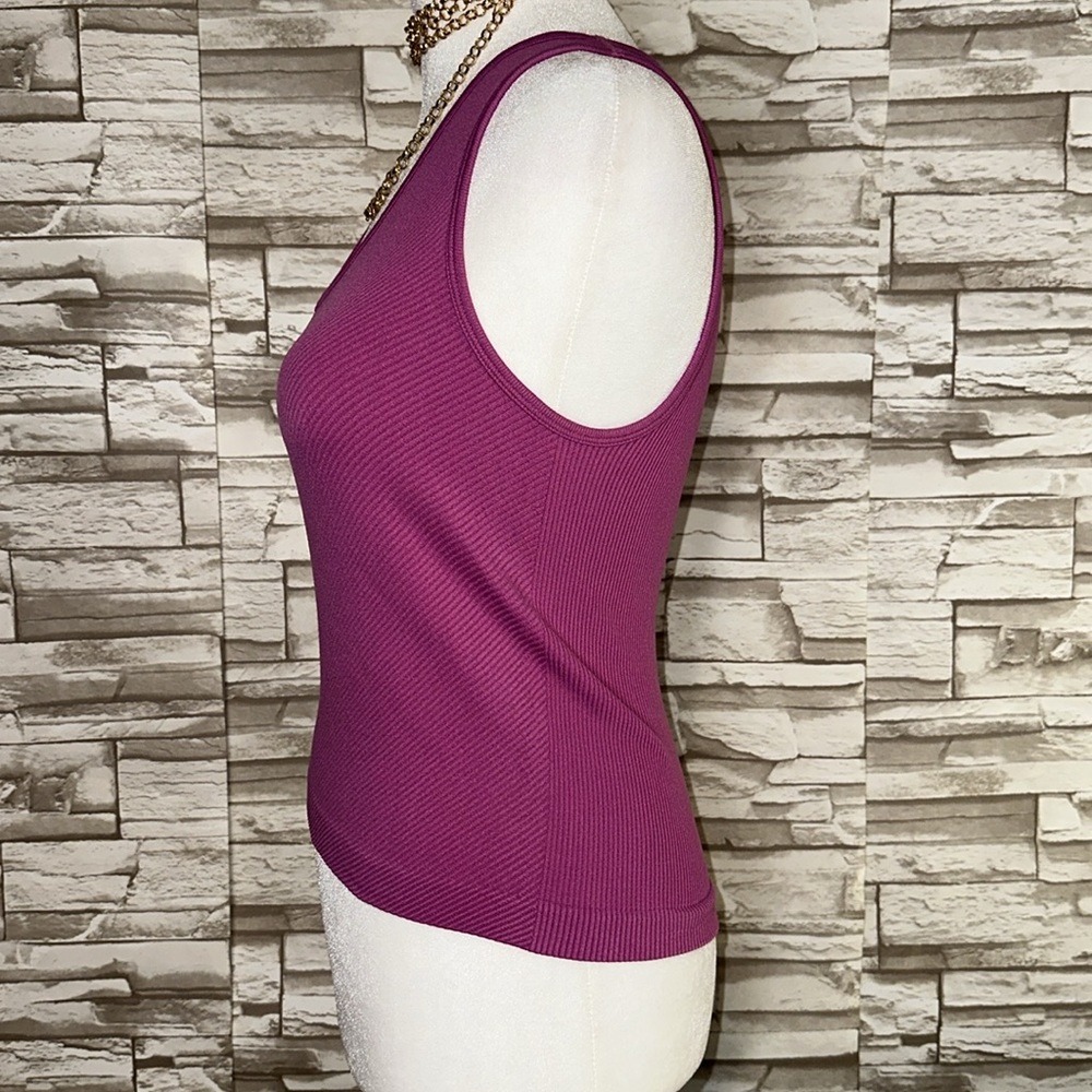 PINK ROSE Ribbed V Neck Jammin Razz Tank Top. - Picture 2 of 7